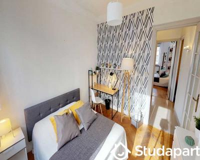 Chambre - 70 m² - 1 pièce