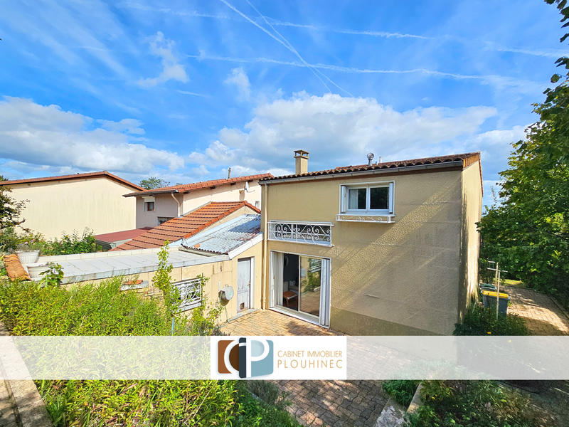 Maison - 92 m² - 5 pièces