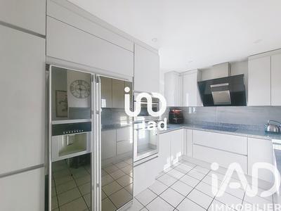 Maison - 171 m² - 9 pièces