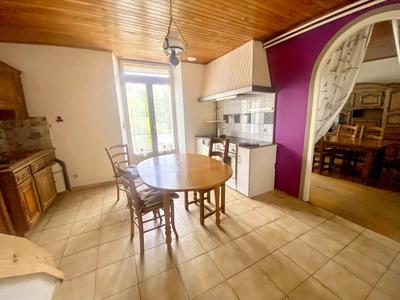 Maison - 123 m² - 10 pièces