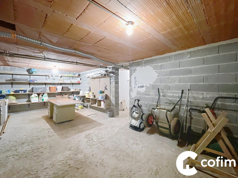 Maison contemporaine - 279 m² - 12 pièces