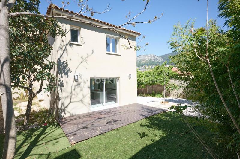 Maison - 92 m² - 4 pièces