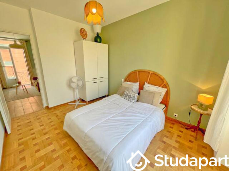 Chambre - 12 m² - 1 pièce