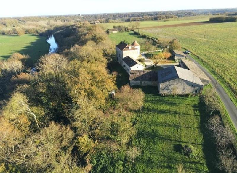 Maison - 258 m² - 9 pièces