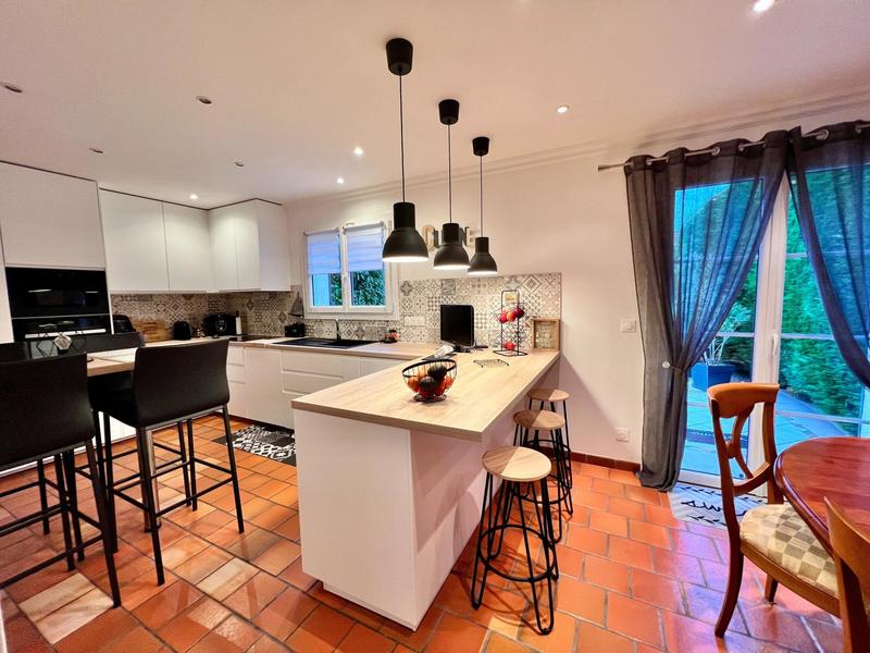 Maison - 105 m² - 5 pièces