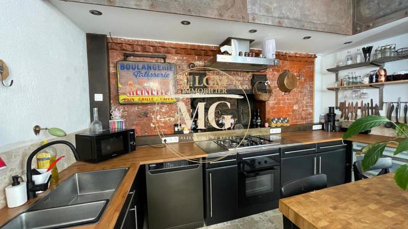 Maison - 185 m² - 6 pièces