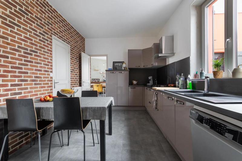 Maison - 229 m² - 8 pièces