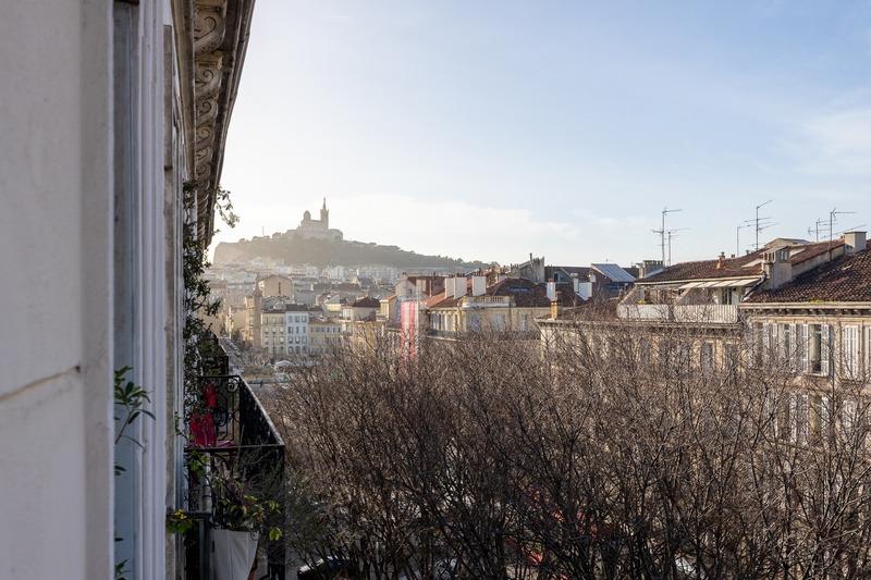 Appartement - 77 m² - 3 pièces