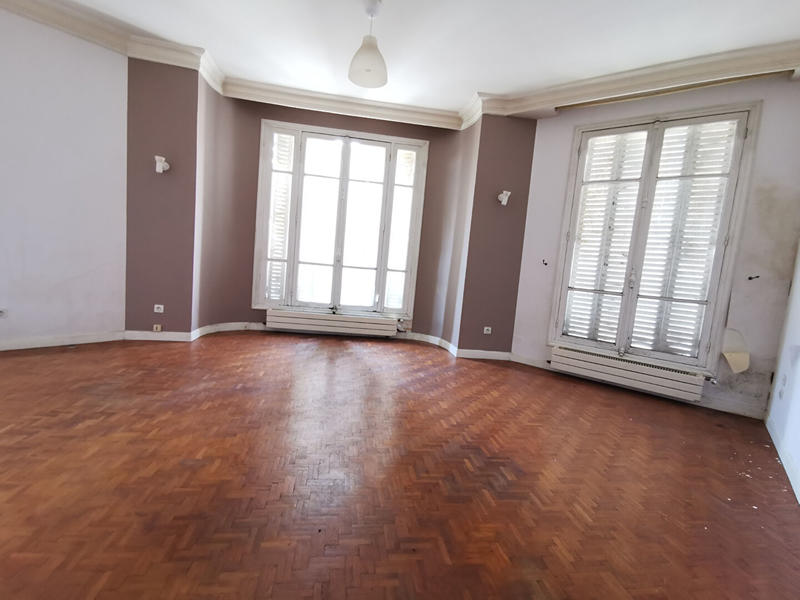 Appartement - 266 m² - 9 pièces
