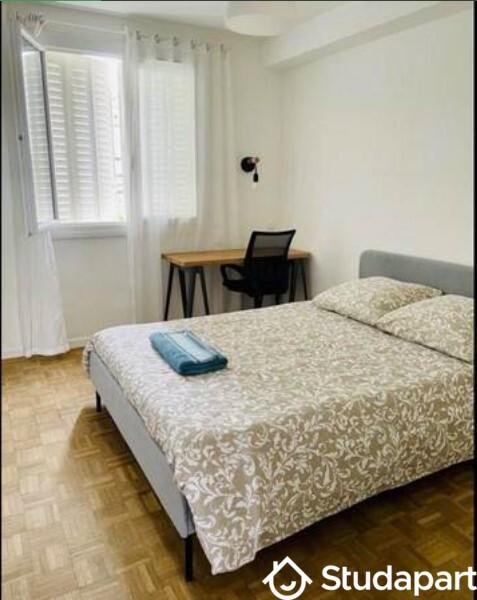 Chambre - 11 m² - 1 pièce