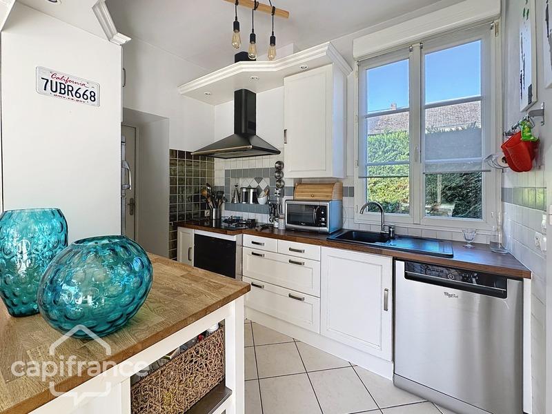 Maison - 176 m² - 8 pièces