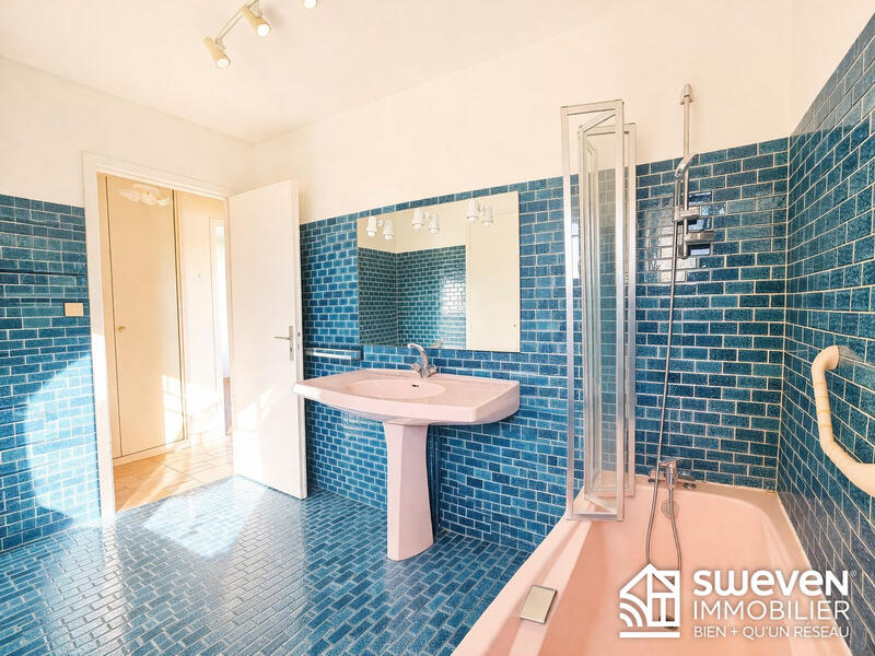 Maison - 169 m² - 6 pièces