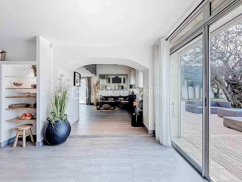 Maison en pierre - 260 m² - 6 pièces