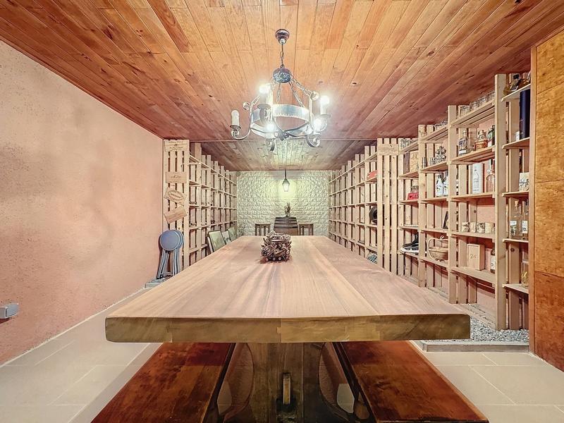 Maison - 284 m² - 7 pièces