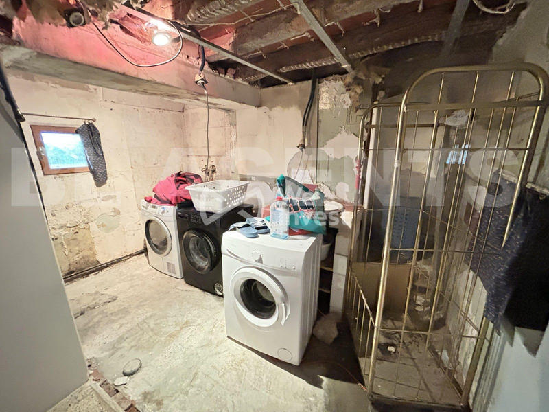 Maison - 250 m² - 8 pièces