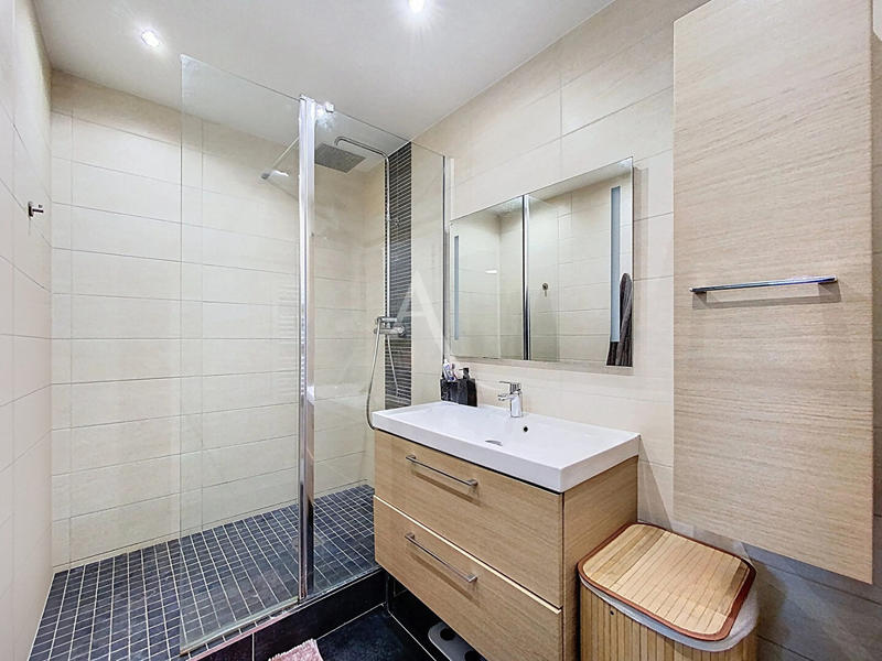 Appartement - 87 m² - 4 pièces