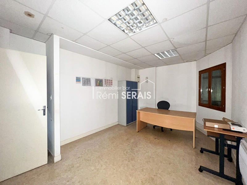 Local d'activité / Entrepôt - 300 m²