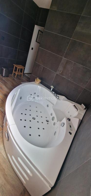 Villa - 213 m² - 5 pièces