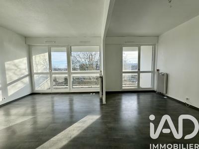 Appartement - 96 m² - 5 pièces