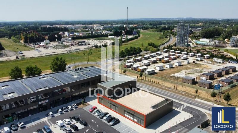 Local commercial - 581 m²