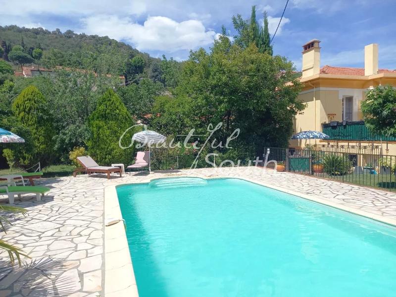 Maison - 167 m² - 7 pièces