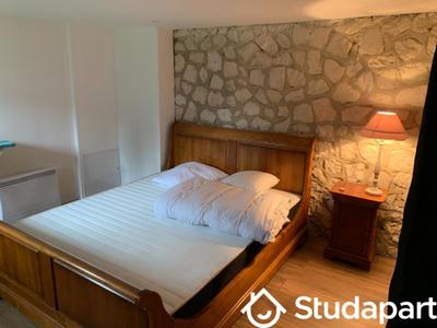 Chambre - 12 m² - 1 pièce