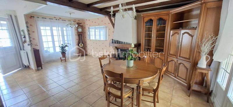 Maison - 90 m² - 5 pièces