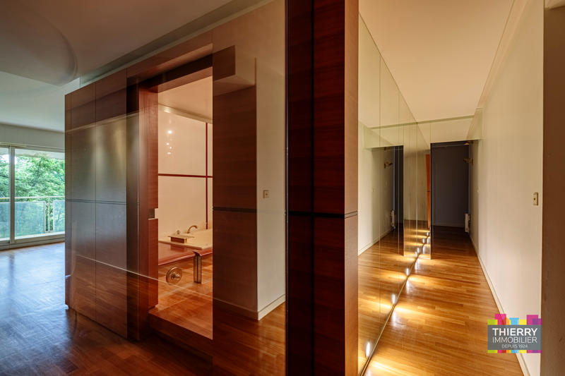 Appartement - 283 m² - 7 pièces