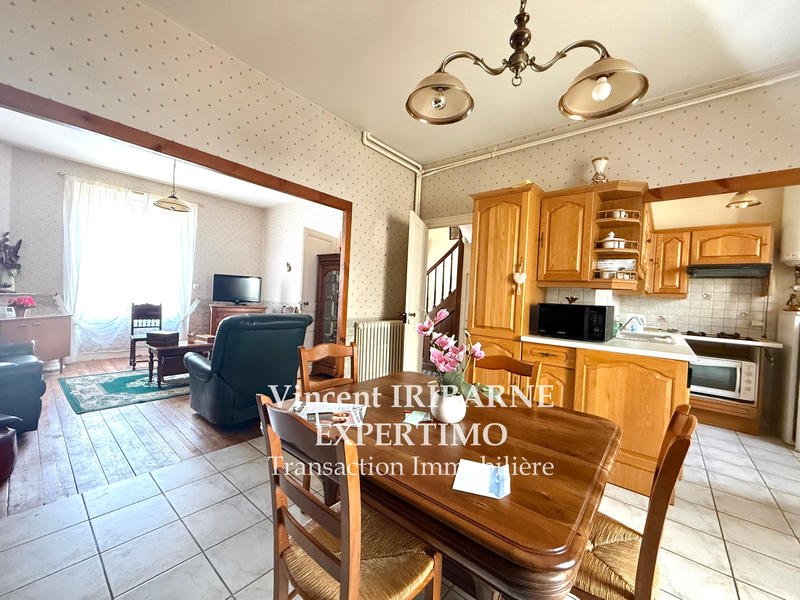 Maison - 91 m² - 4 pièces