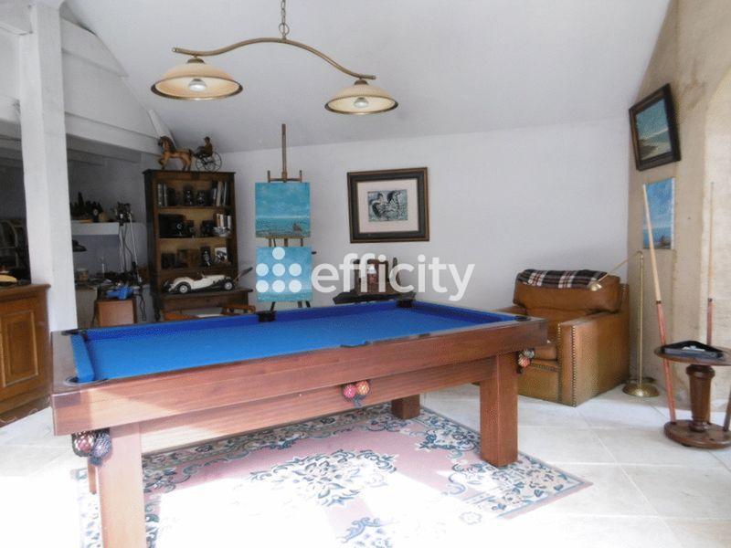 Demeure - 450 m² - 12 pièces