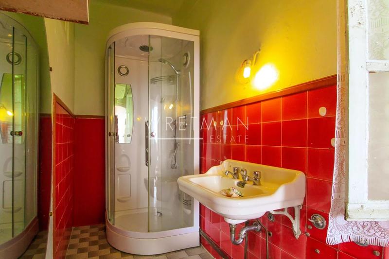 Mas - 300 m² - 13 pièces