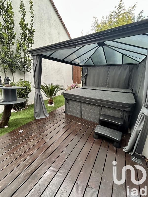 Maison - 95 m² - 6 pièces