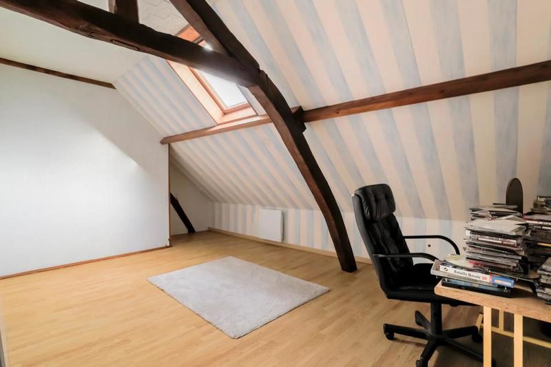 Maison - 210 m² - 6 pièces