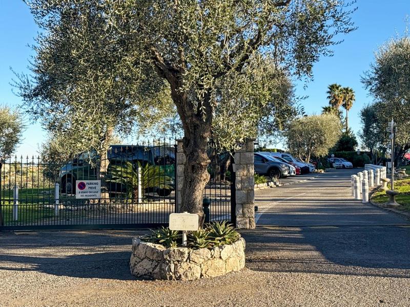 Appartement - 81 m² - 3 pièces