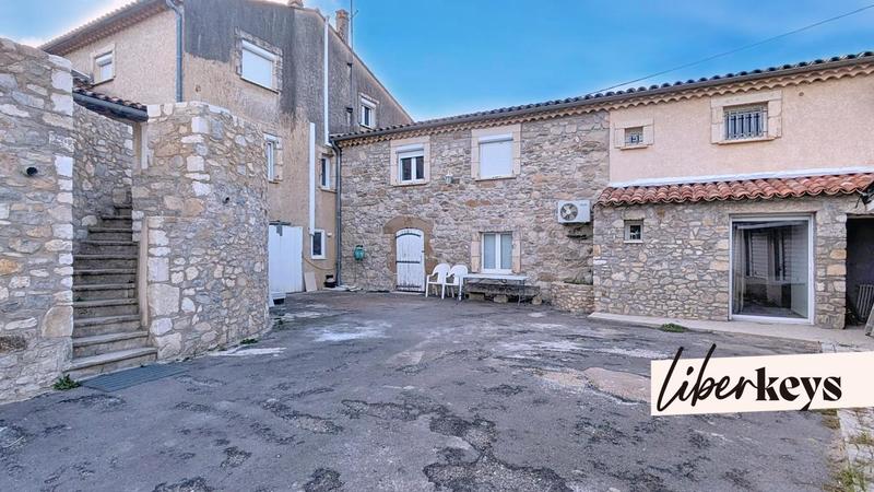 Propriété - 276 m² - 9 pièces