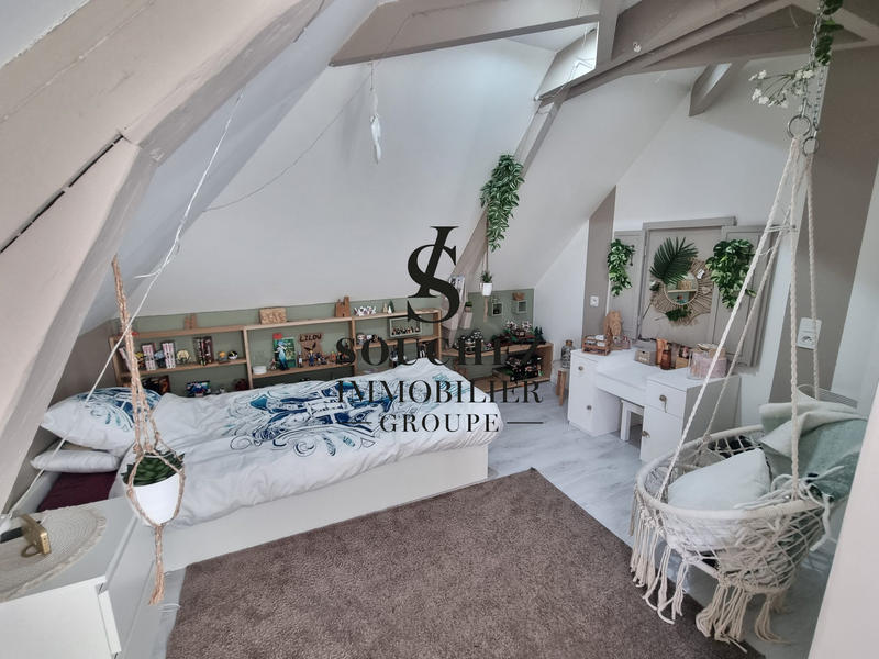 Maison - 250 m² - 8 pièces