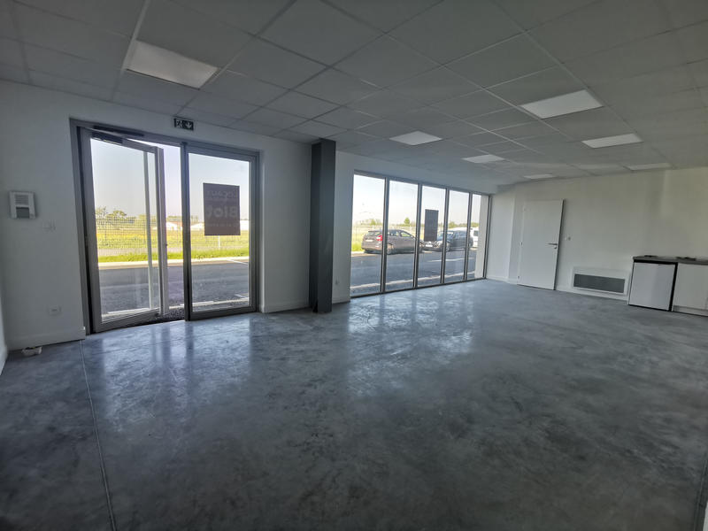 Local d'activités - 301 m²