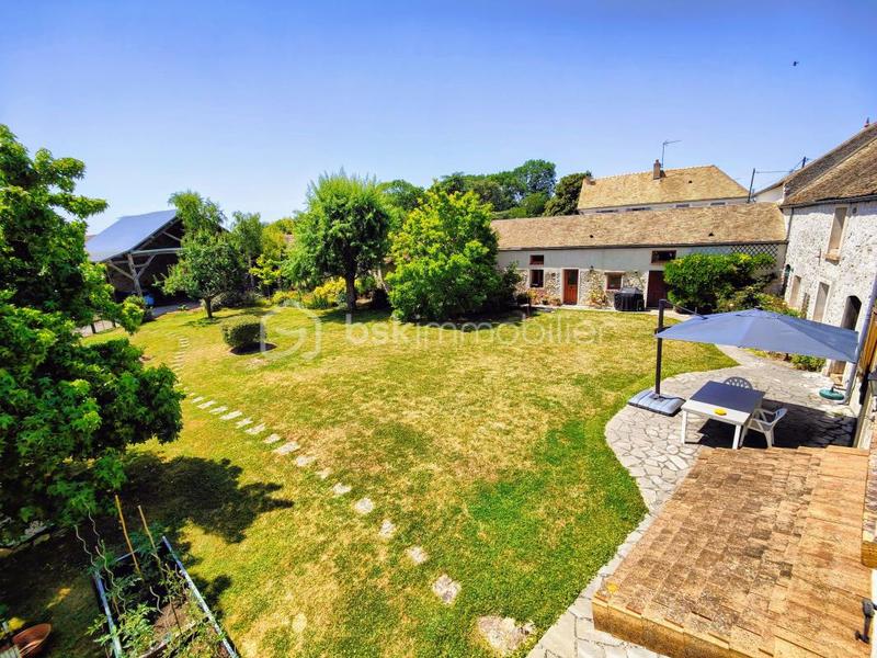 Corps de ferme - 296 m² - 15 pièces