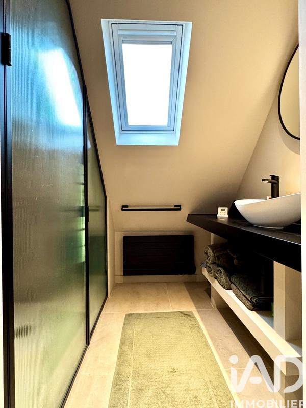 Maison - 210 m² - 5 pièces