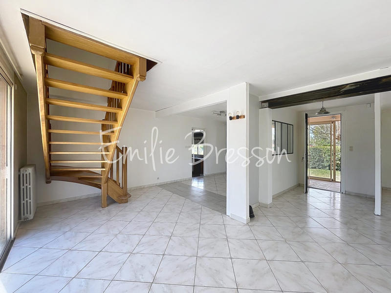 Maison traditionnelle - 164 m² - 5 pièces