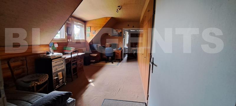 Maison traditionnelle - 167 m² - 6 pièces