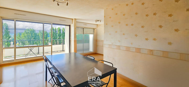 Appartement - 110 m² - 5 pièces