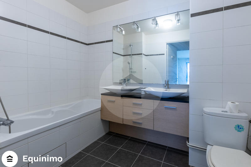 Appartement - 86 m² - 4 pièces