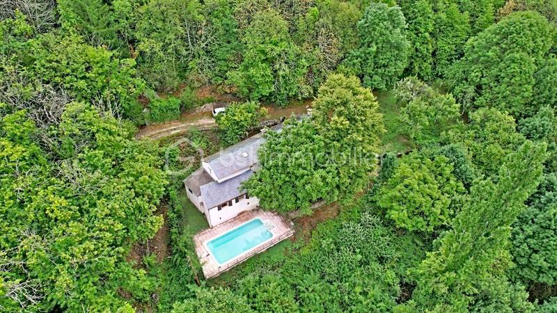 Propriété - 165 m² - 8 pièces