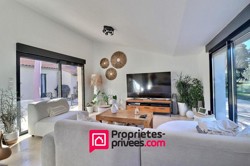 Villa - 222 m² - 10 pièces