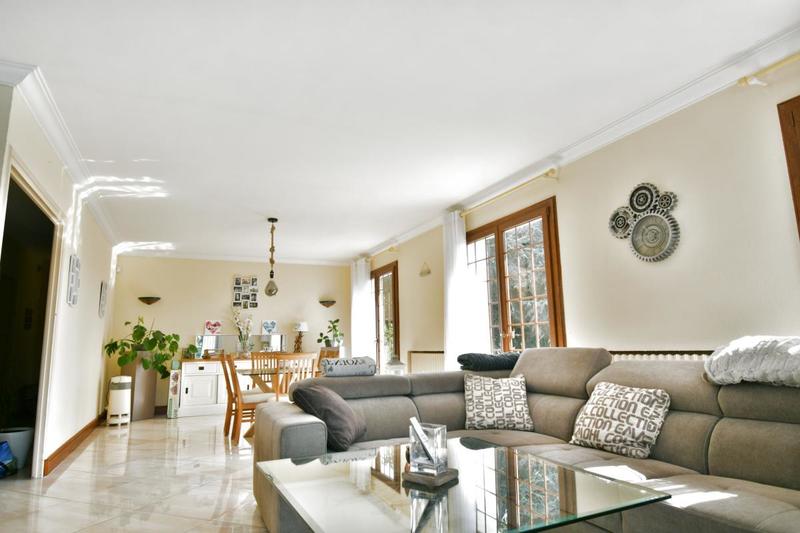 Maison - 186 m² - 7 pièces