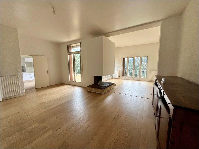 Villa - 289 m² - 6 pièces