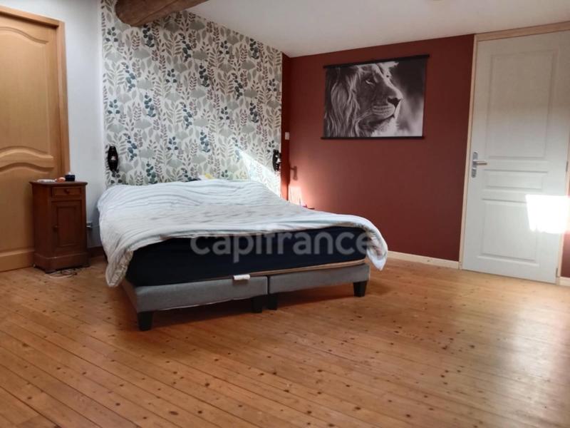 Maison - 244 m² - 8 pièces