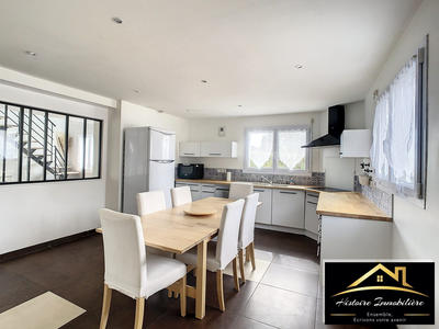 Maison contemporaine - 151 m² - 7 pièces