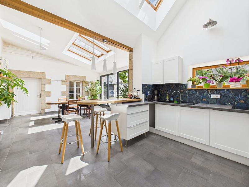 Maison - 190 m² - 8 pièces